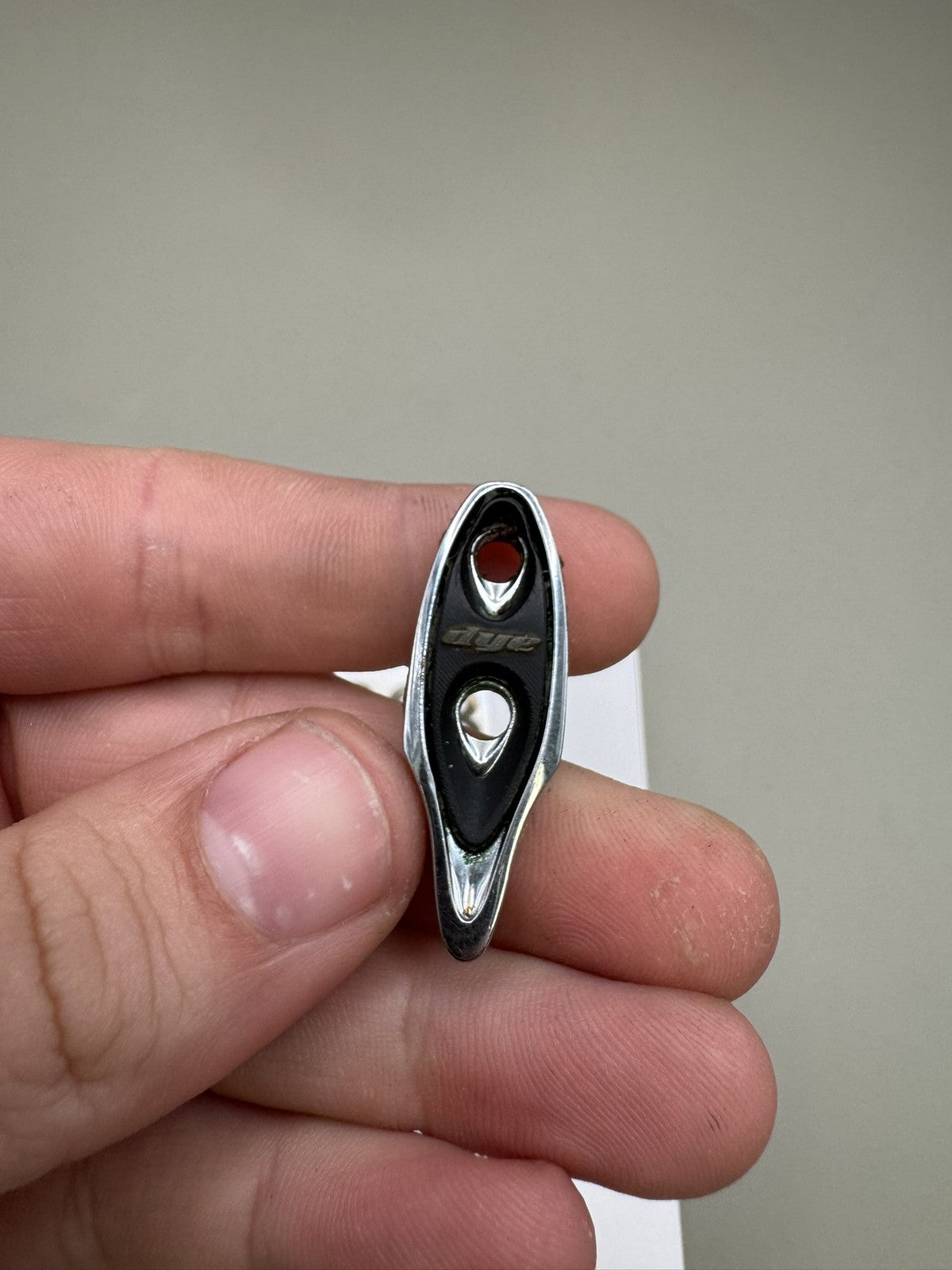 Dye DM13 Board Buttons