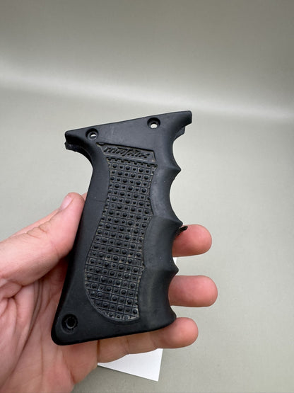 Dye DM3 Grips