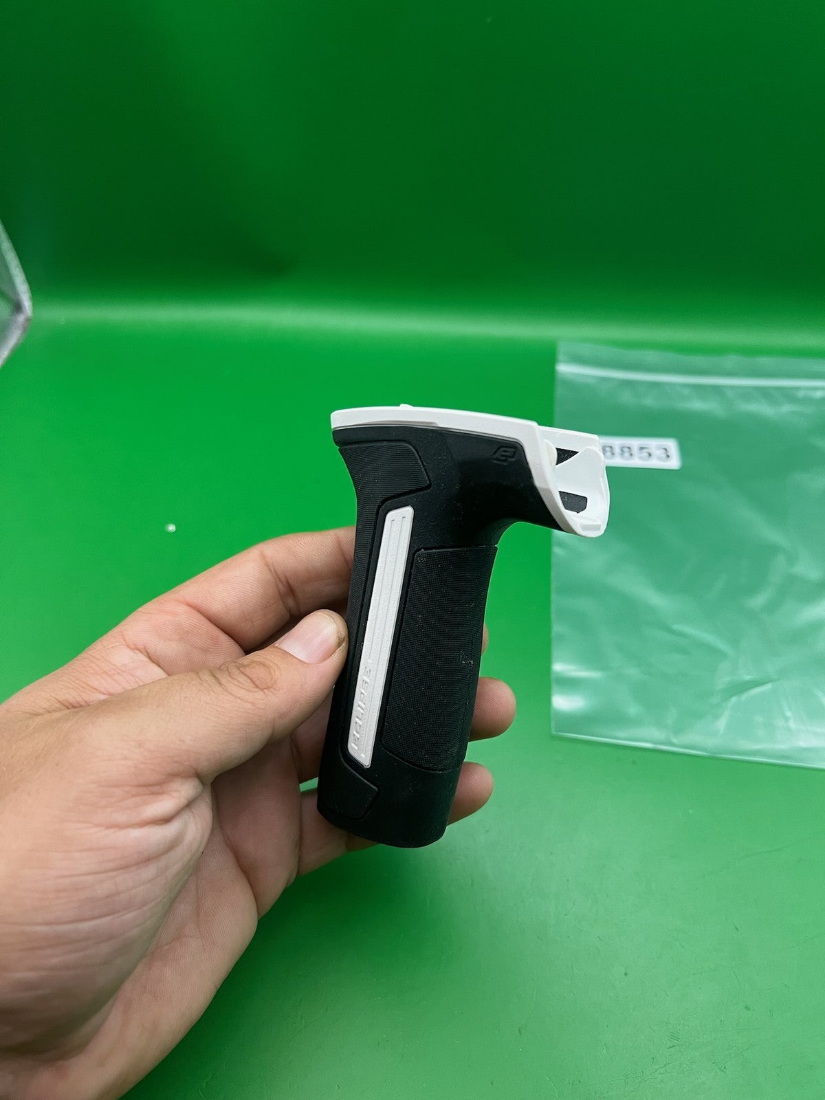 Planet Eclipse CS2 CS3 Foregrip Kit Black White Rubber Vertical Grip