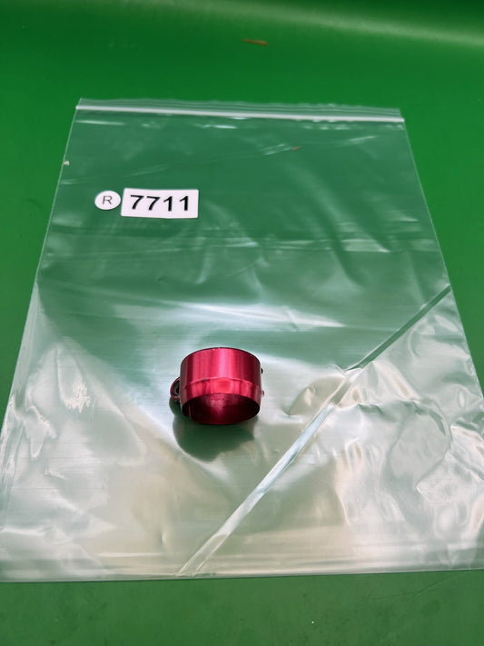 Red Dye Feedneck Collar