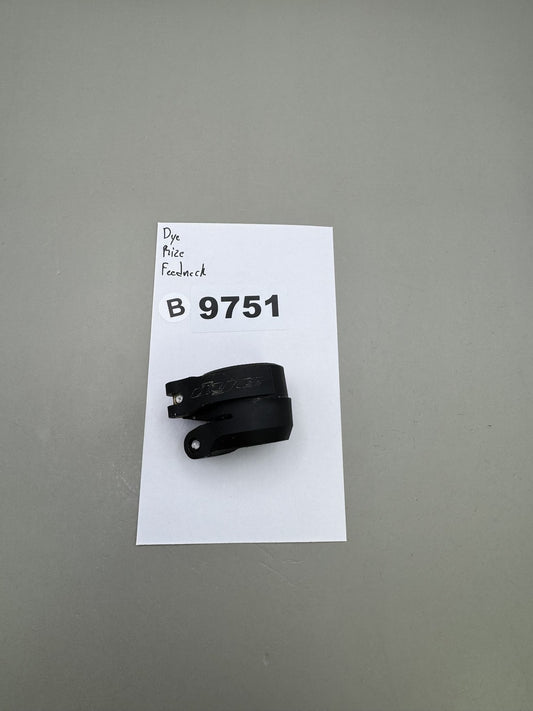 Dye Rize Feedneck