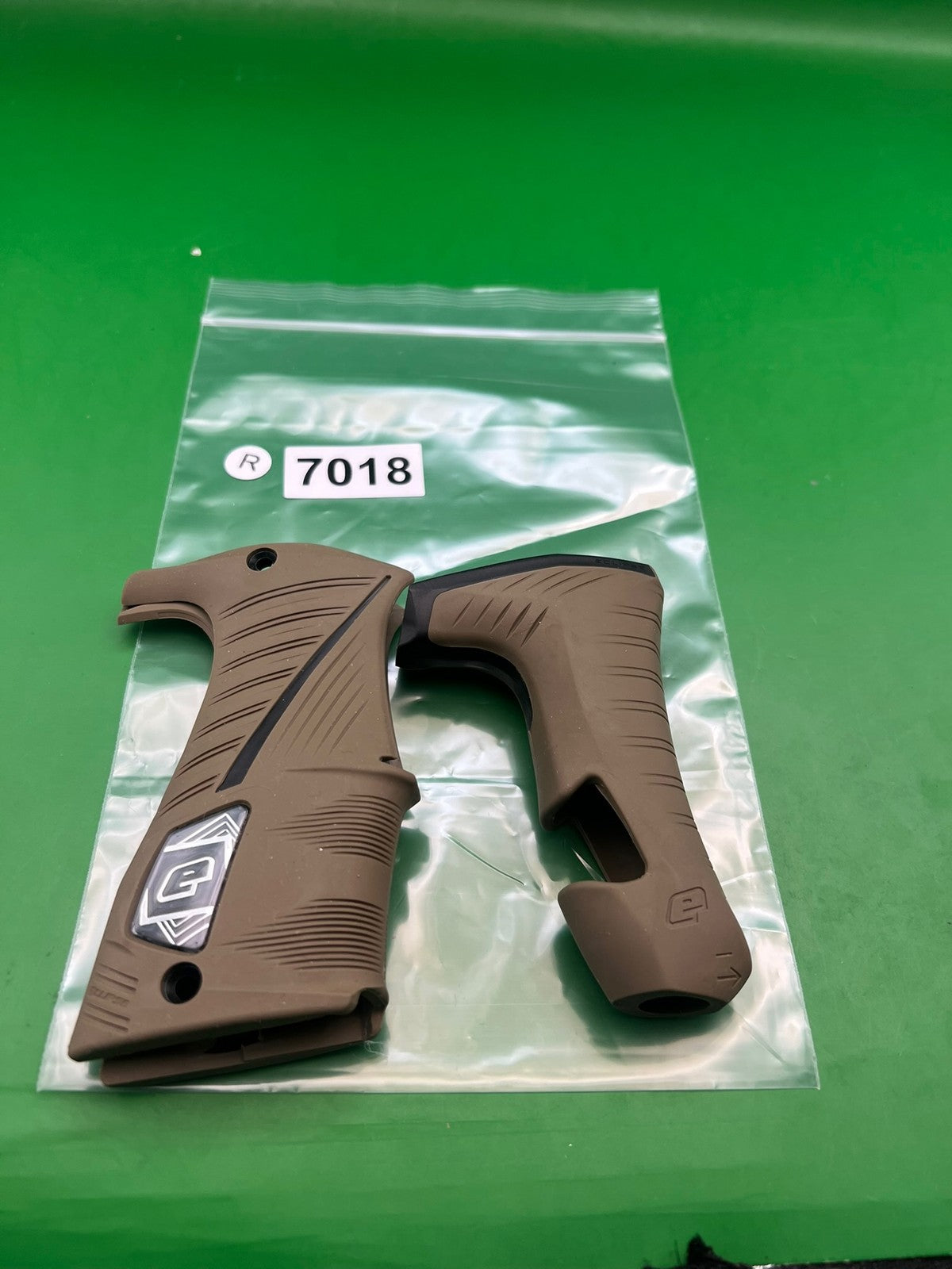 Planet Eclipse Ego LV1.6/LV1.5/LVR/LV1.1/LV1 Colored Grip Kits - Earth