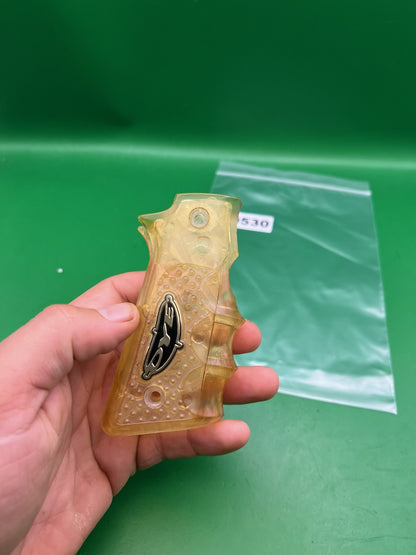 Dye Style Sticky Grips Clear Amber Single Panel Paintball