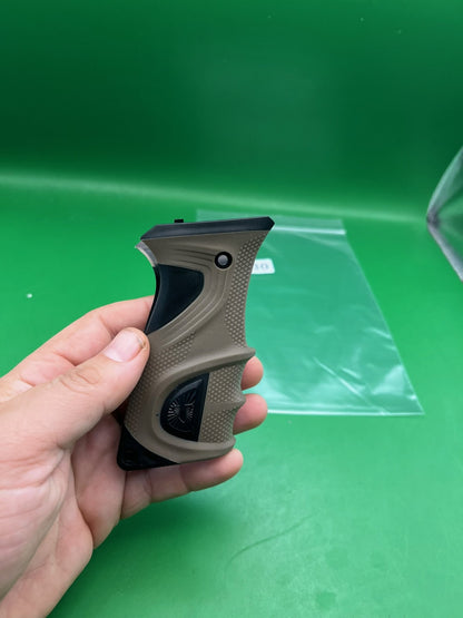 Tan Luxe Grips