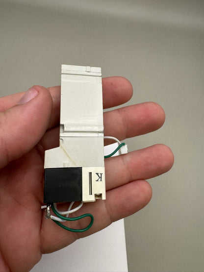 Dye DM3 Solenoid White