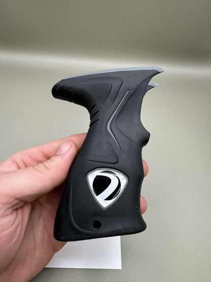 Dye DLS Grips