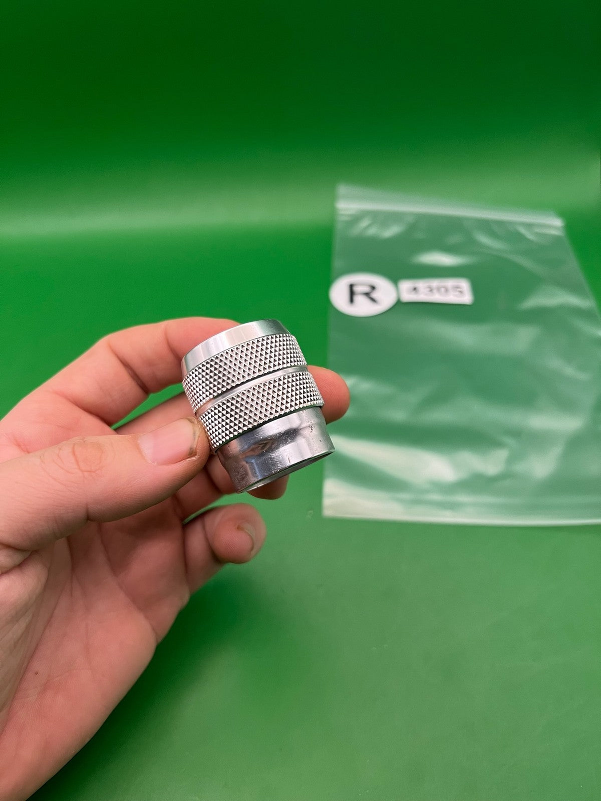 Bob Long Intimidator Locking Feedneck Chrome Silver Knurled Aluminum