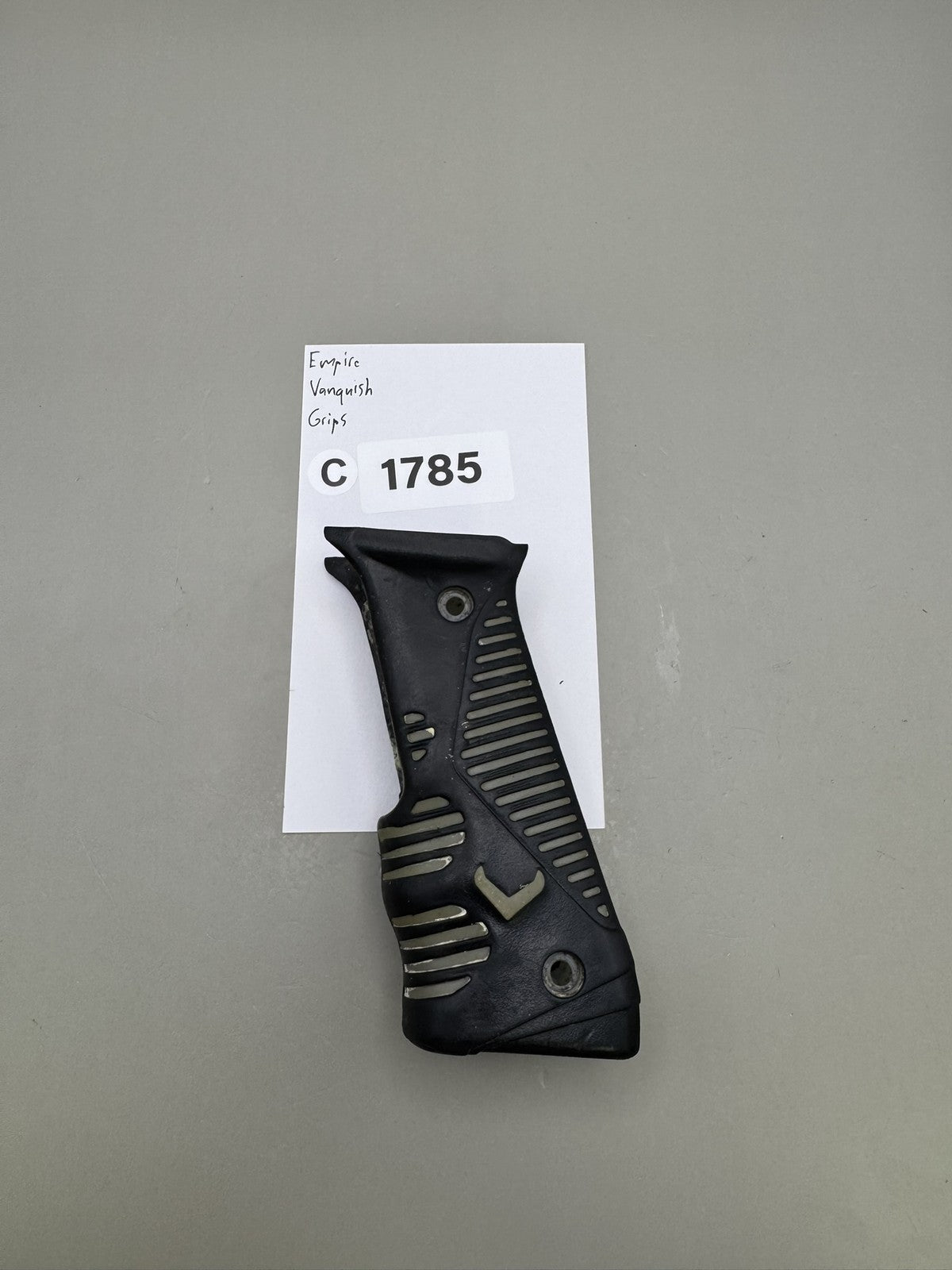 Empire Vanquish Grips