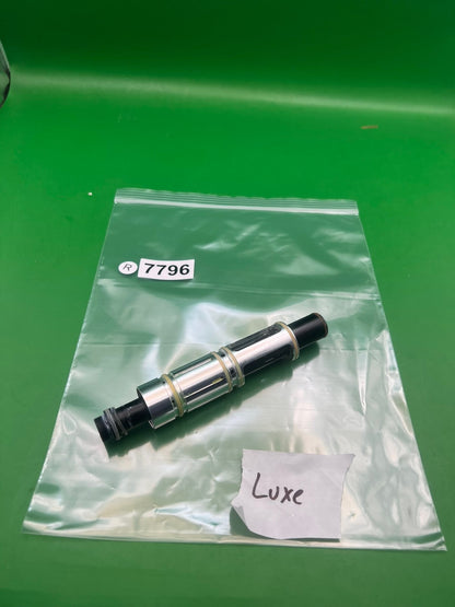 DLX Luxe Bolt Kit