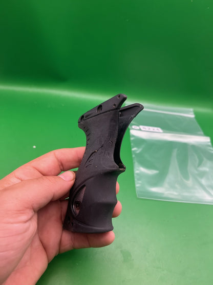 Dye DM/PM Grips