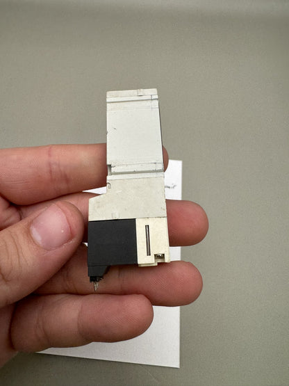 Dye DM3 Solenoid SMC VQZ1151K-9G-X86 White Black For Parts