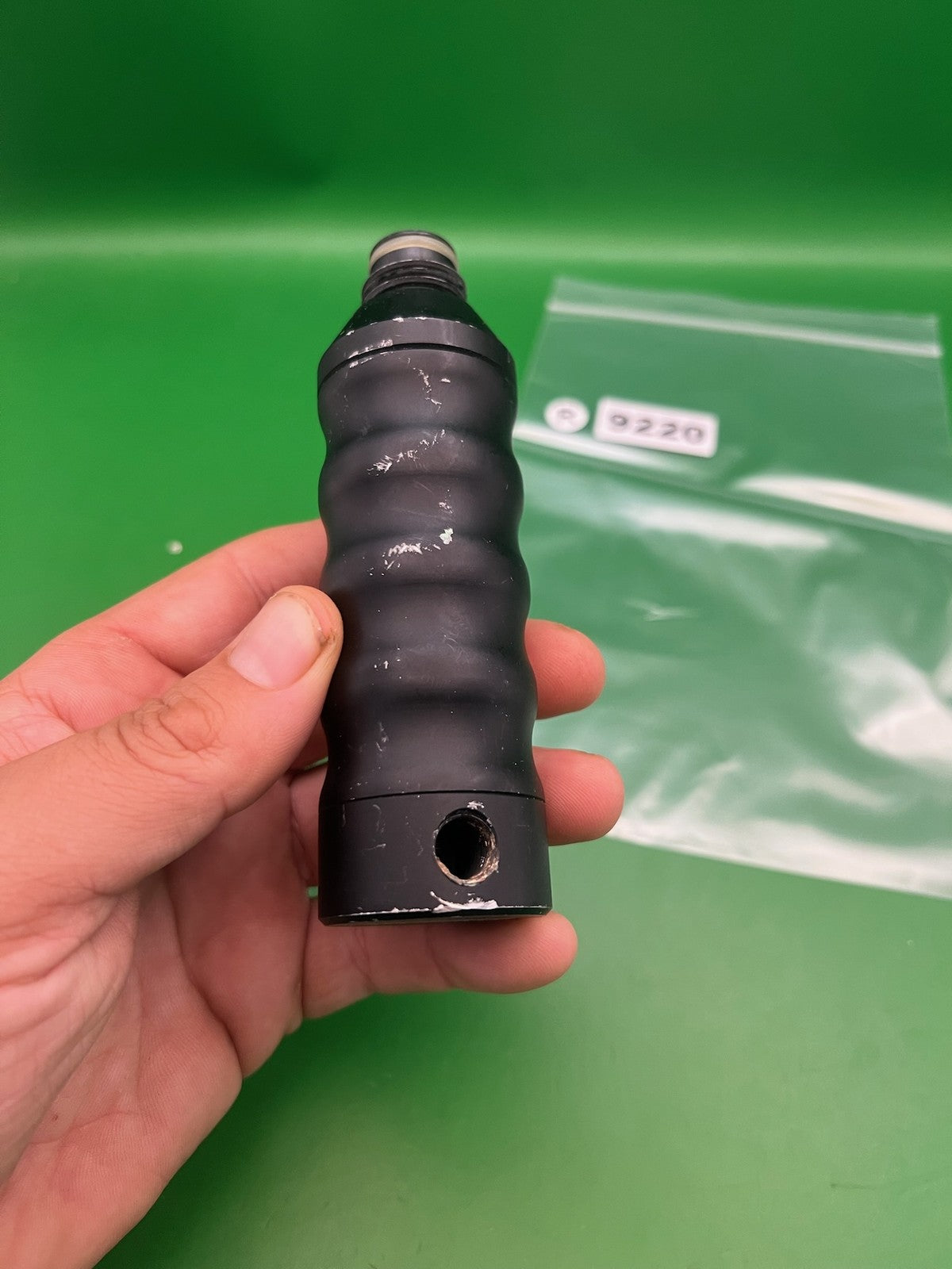 Bob Long Signature Series Gas Through Grip Black Benchmark