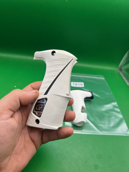Planet Eclipse Ego / ETEK Grip Panel Set White Black