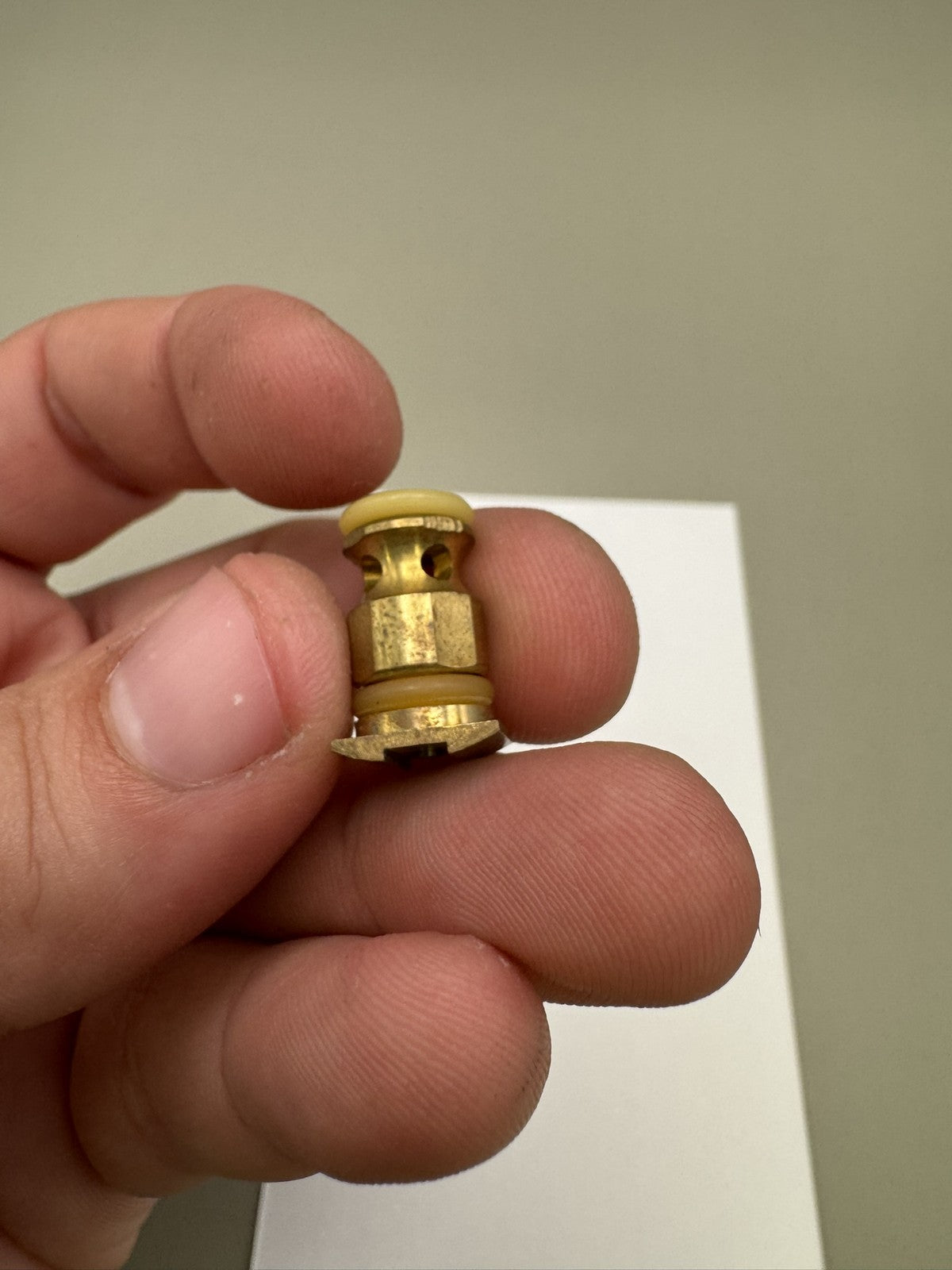 AGD Automag BT On/Off Valve Brass