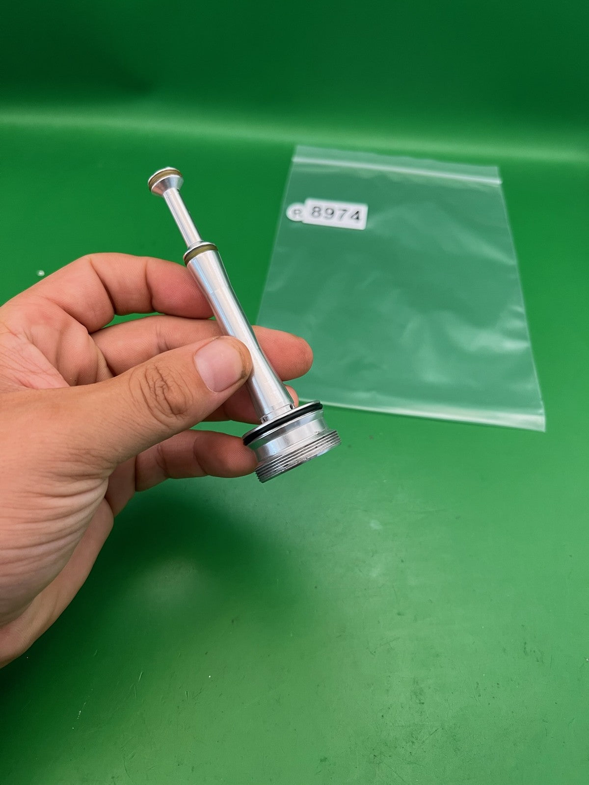 Smart Parts Shocker SFT NXT Bolt Guide Silver Aluminum HE Compatible