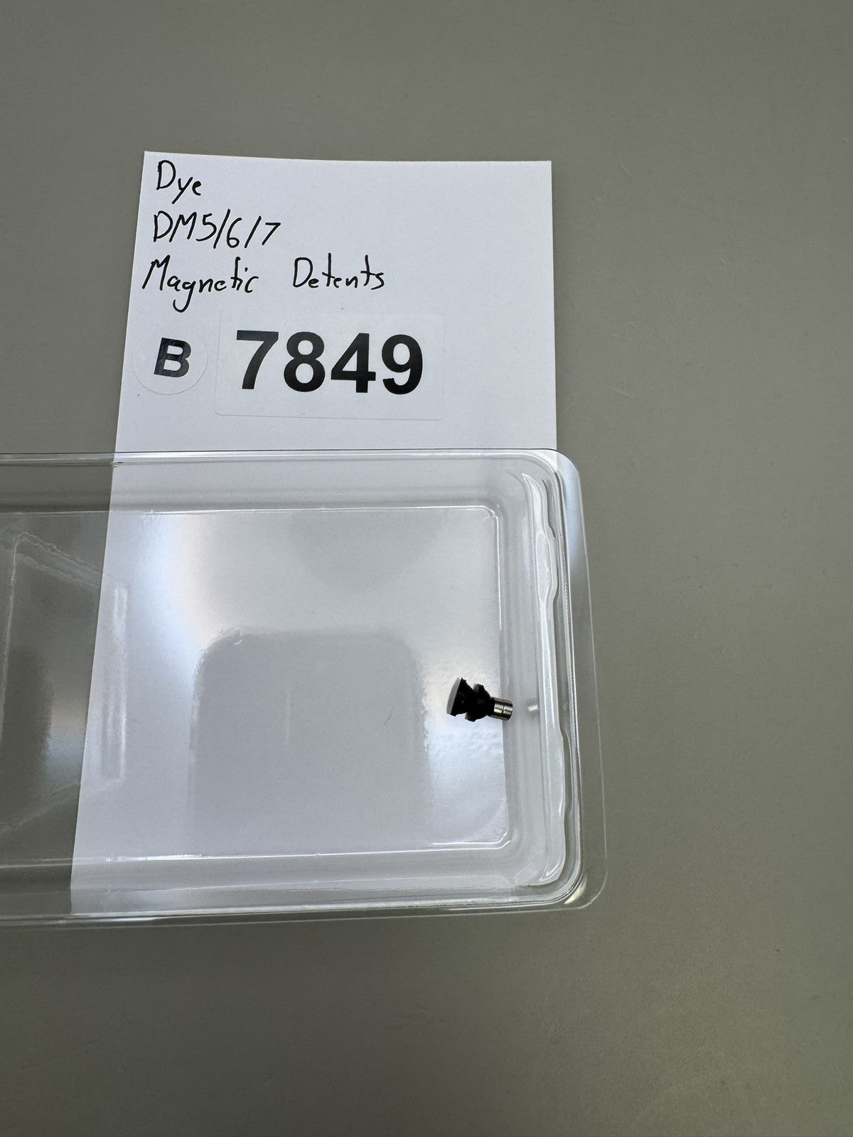 Dye DM5 DM6 DM7 Magnetic Detents Black Silver