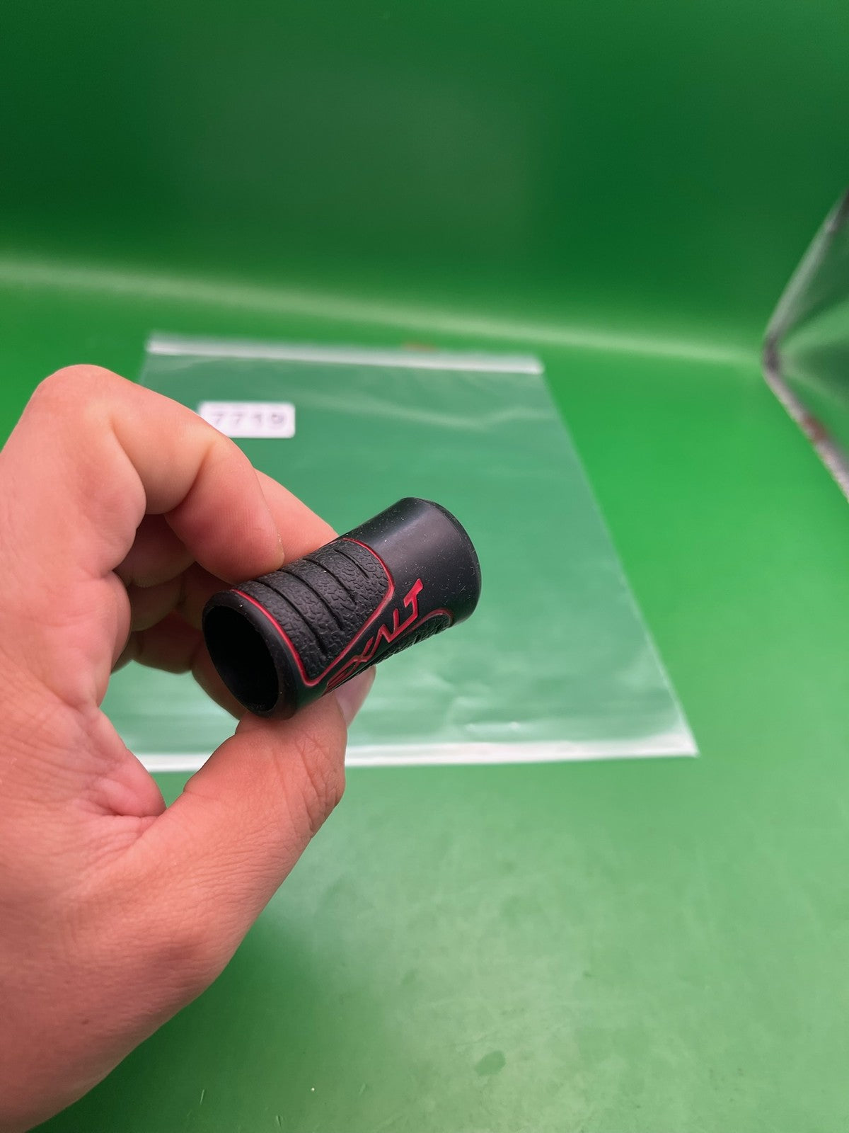 Exalt Regulator Grip