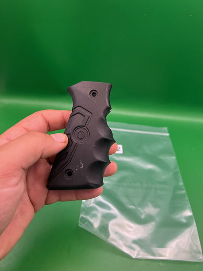 Smart Parts 1911/45 Style Shocker Grip Panels Matte Black Rubber