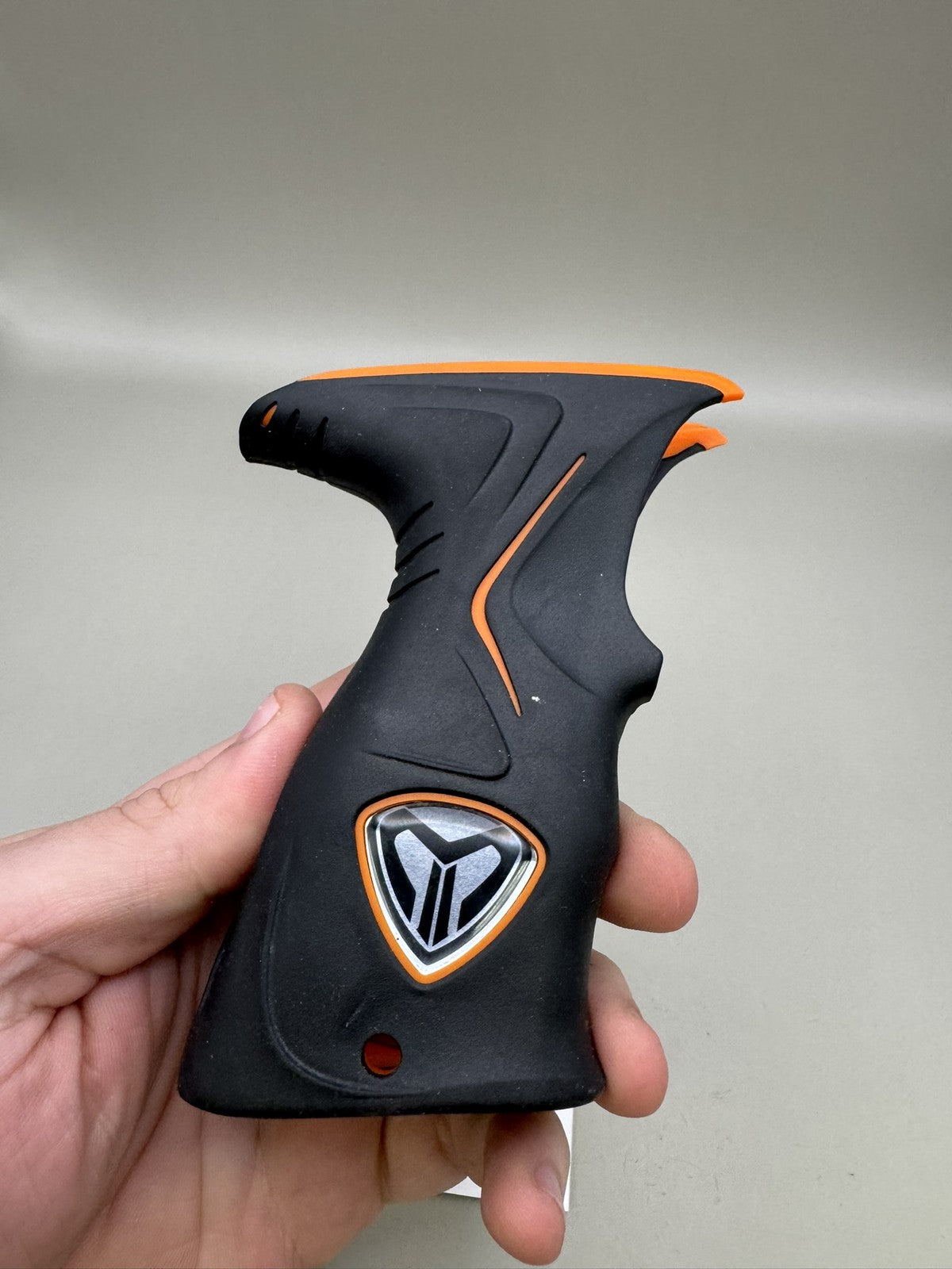 Dye DLS Grips