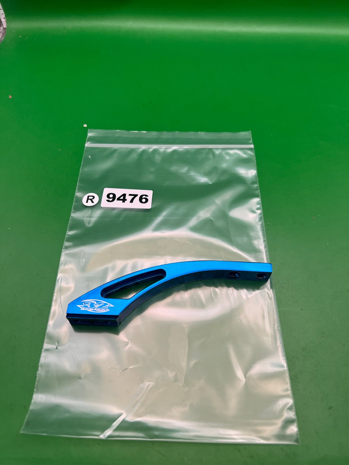 32 Degrees Drop Forward Blue Anodized Aluminum Bottomline CO2 HPA Cradle