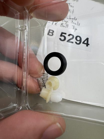 Empire PB AXE /Mini Parts Kit - 2X Detents - 2X Cup Seals - 1X Bolt Tip