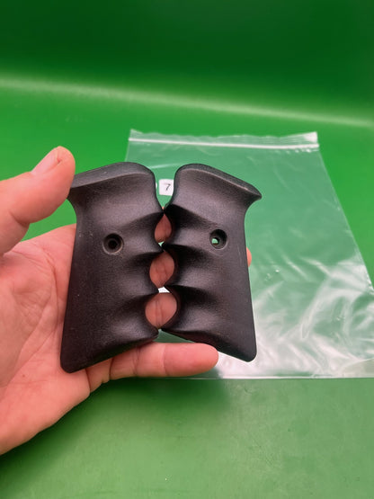 AGD Automag Single Hole Grip Panels Black Left Right Set