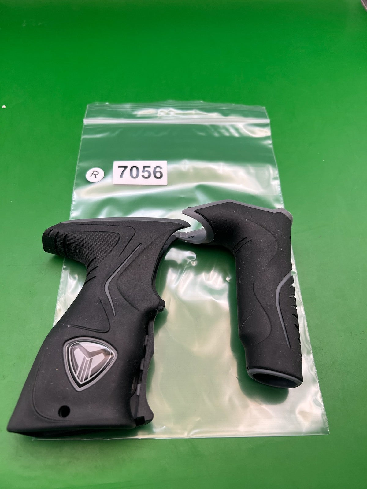 Dye DYE M2/M3 GRIP Panels Black