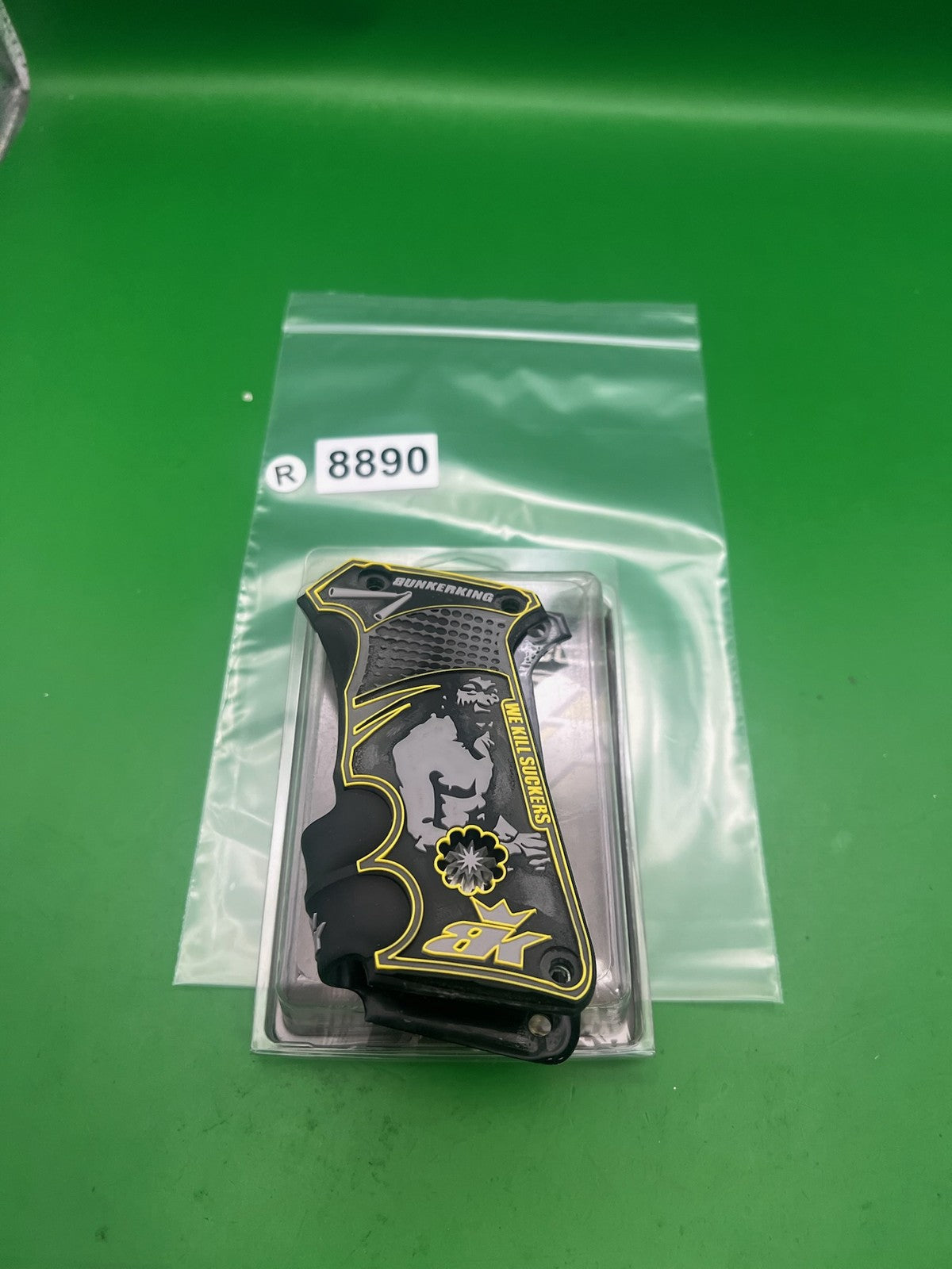 Bunkerking Hybrid Contract Killer Dye DM Grips Black Yellow We Kill Suckers