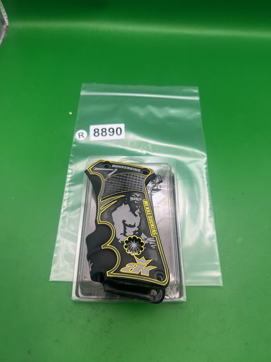 Bunkerking Hybrid Contract Killer Dye DM Grips Black Yellow We Kill Suckers