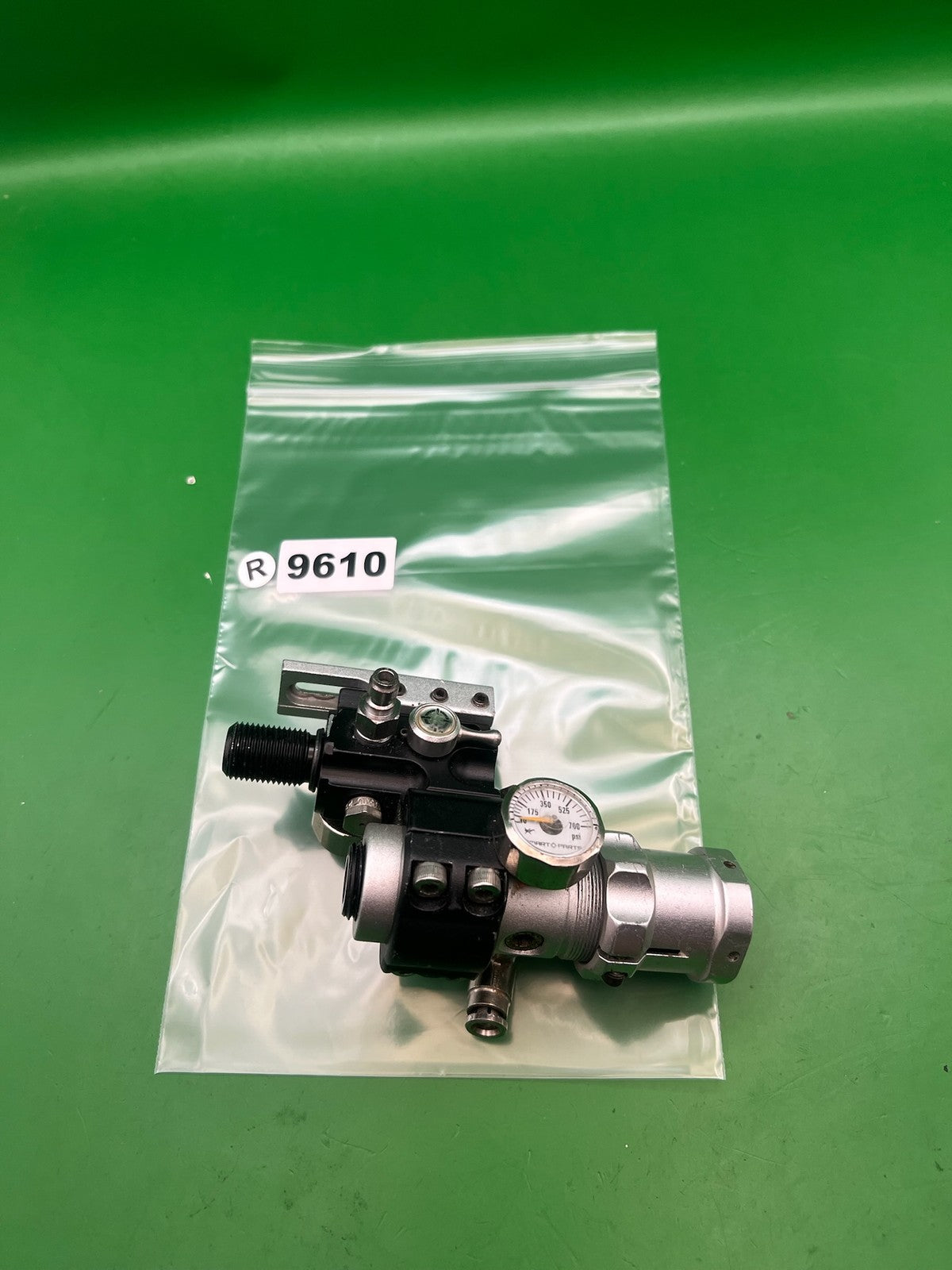 Smart Parts Max-Flo 4500 PSI Paintball Tank Regulator Silver Black