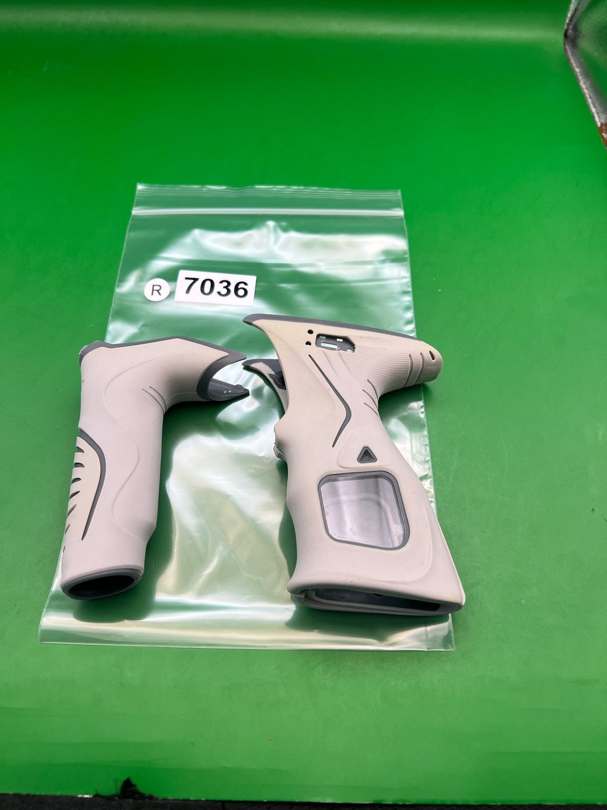 Dye M2/M3 Series Grip Frame White Gray
