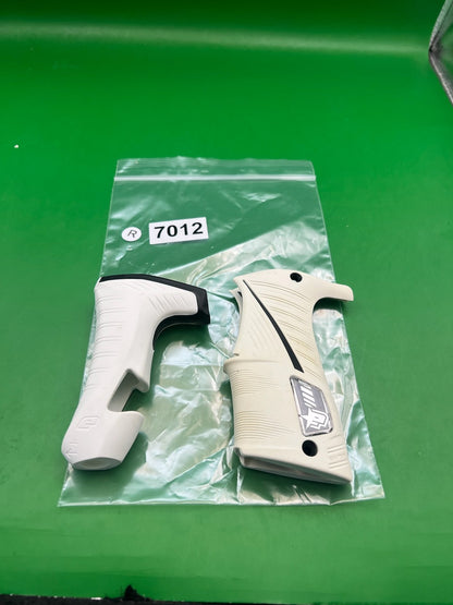 Planet Eclipse Ego Lv1.6 Grip Panels White Black