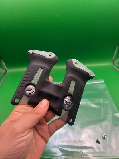Dye DM Sticky Grips