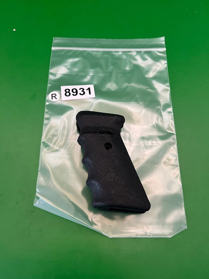 AGD Automag Classic Single Hole Grip Panel Black Rubber Textured