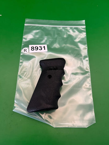 AGD Automag Classic Single Hole Grip Panel Black Rubber Textured