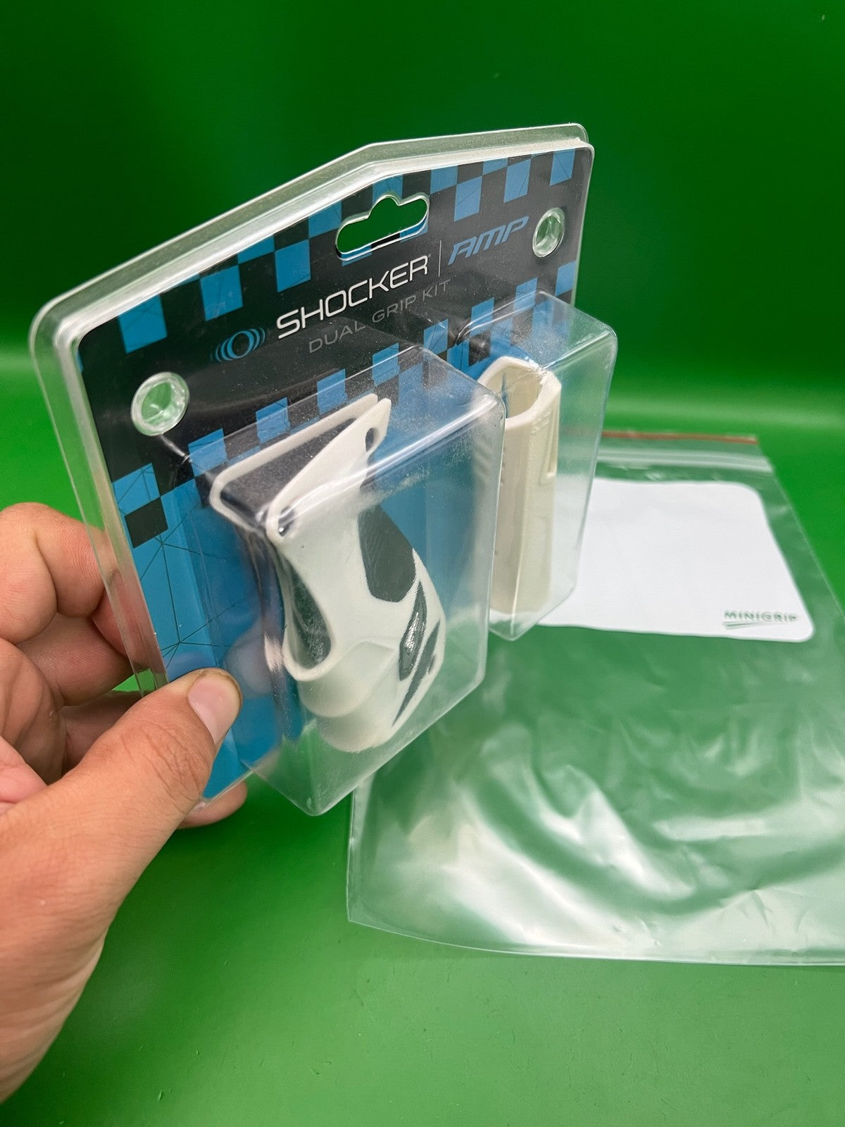 Smart Parts Shocker AMP Dual Grip Kit White Black Trigger Frame Vertical Reg