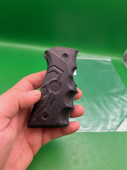Smart Parts 1911/45 Style Shocker Grip Panels Matte Black Rubber