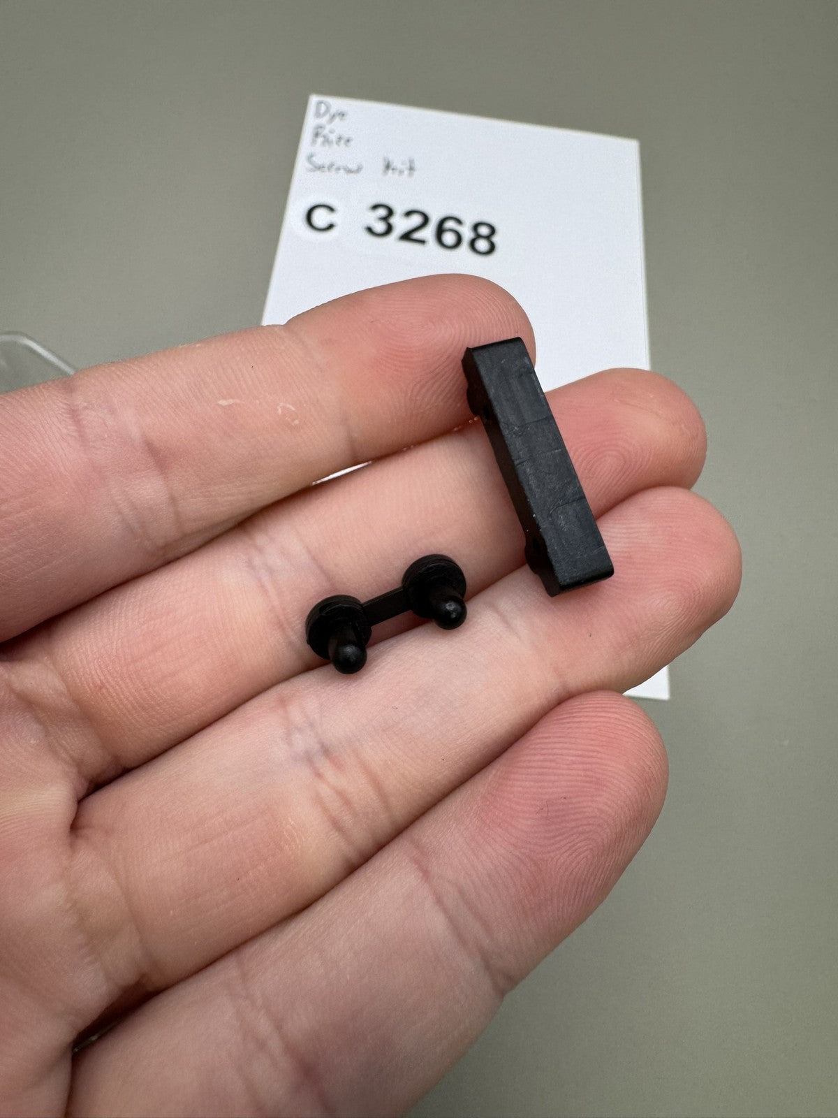 Dye Rize Screw Kit