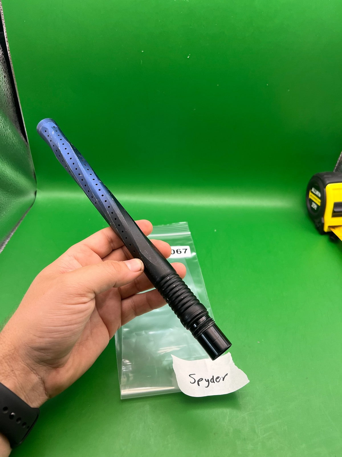 Spyder One-Piece Barrel 12" .692 Blue Black Fade - used paintball barrel - blue/black fade