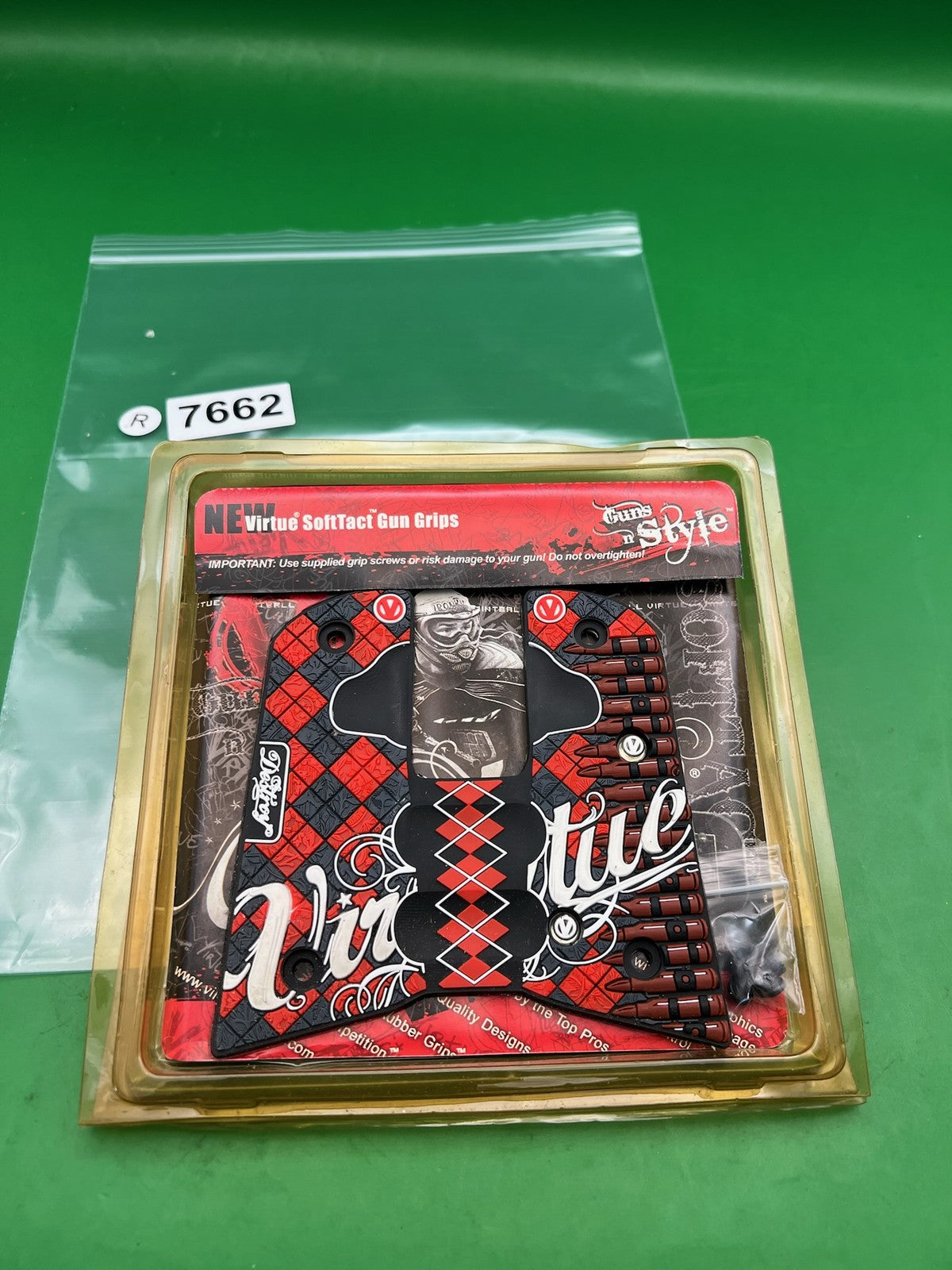 Virtue SoftTact Argyle Bullet Grip Panels Red / Black 45*