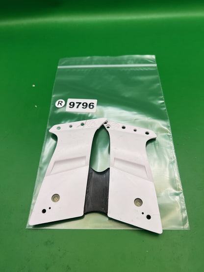 Hybrid DM8/PM8 Grips White