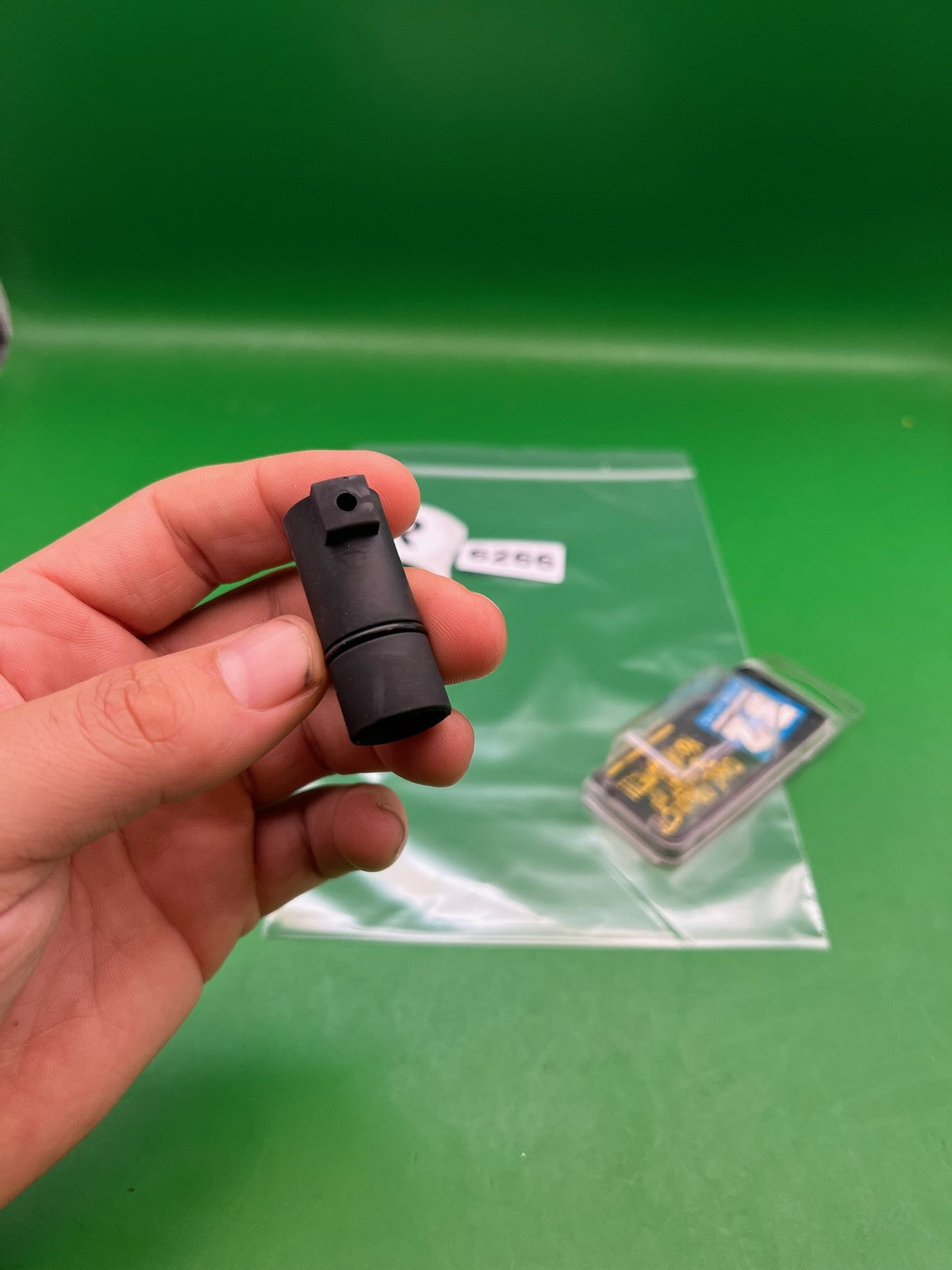 32 Degrees Paintball Bolt Assembly Black