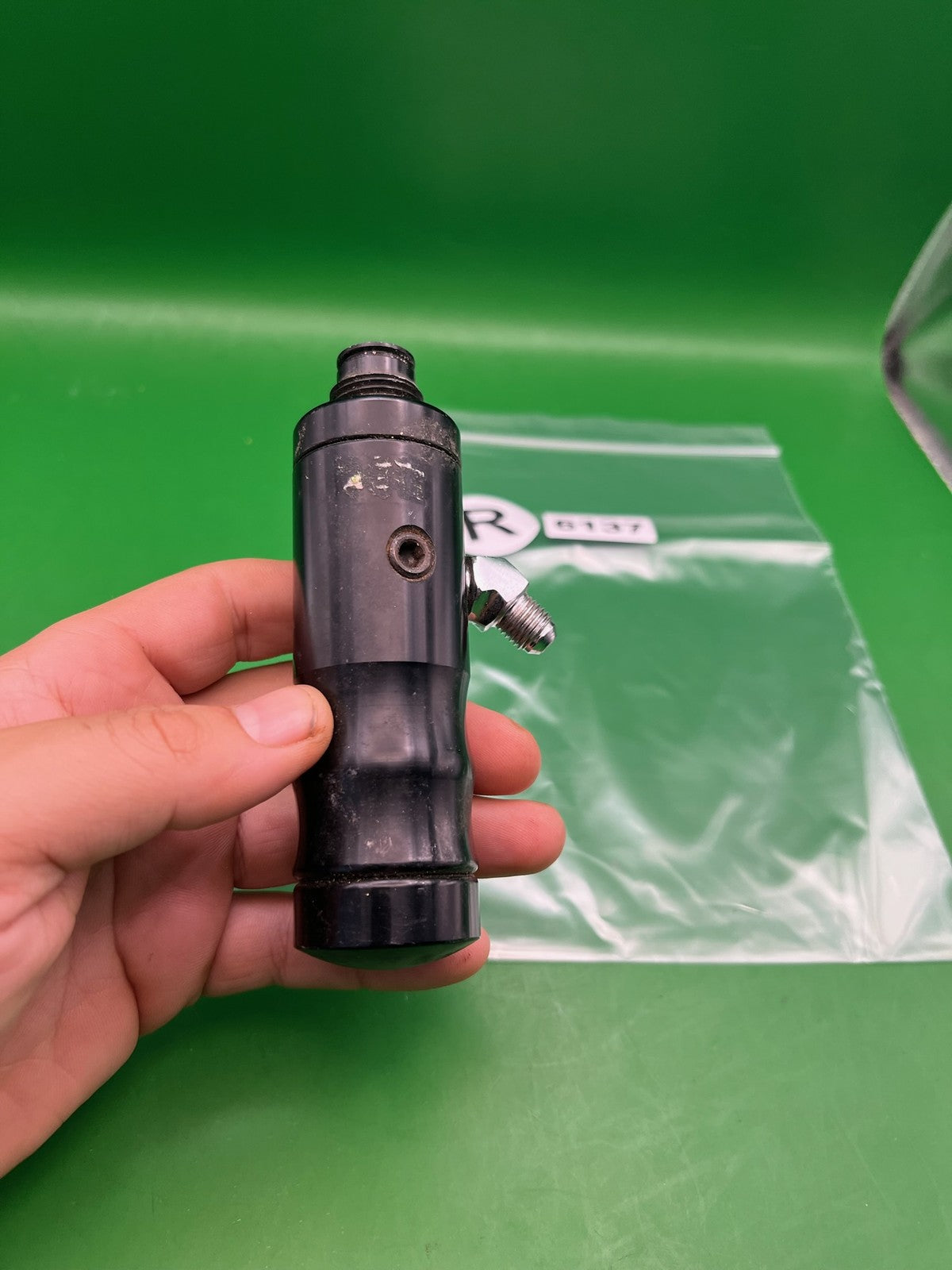 Regulator Gas Through Black - used paintball gas-through regulator / vertical adapter - black