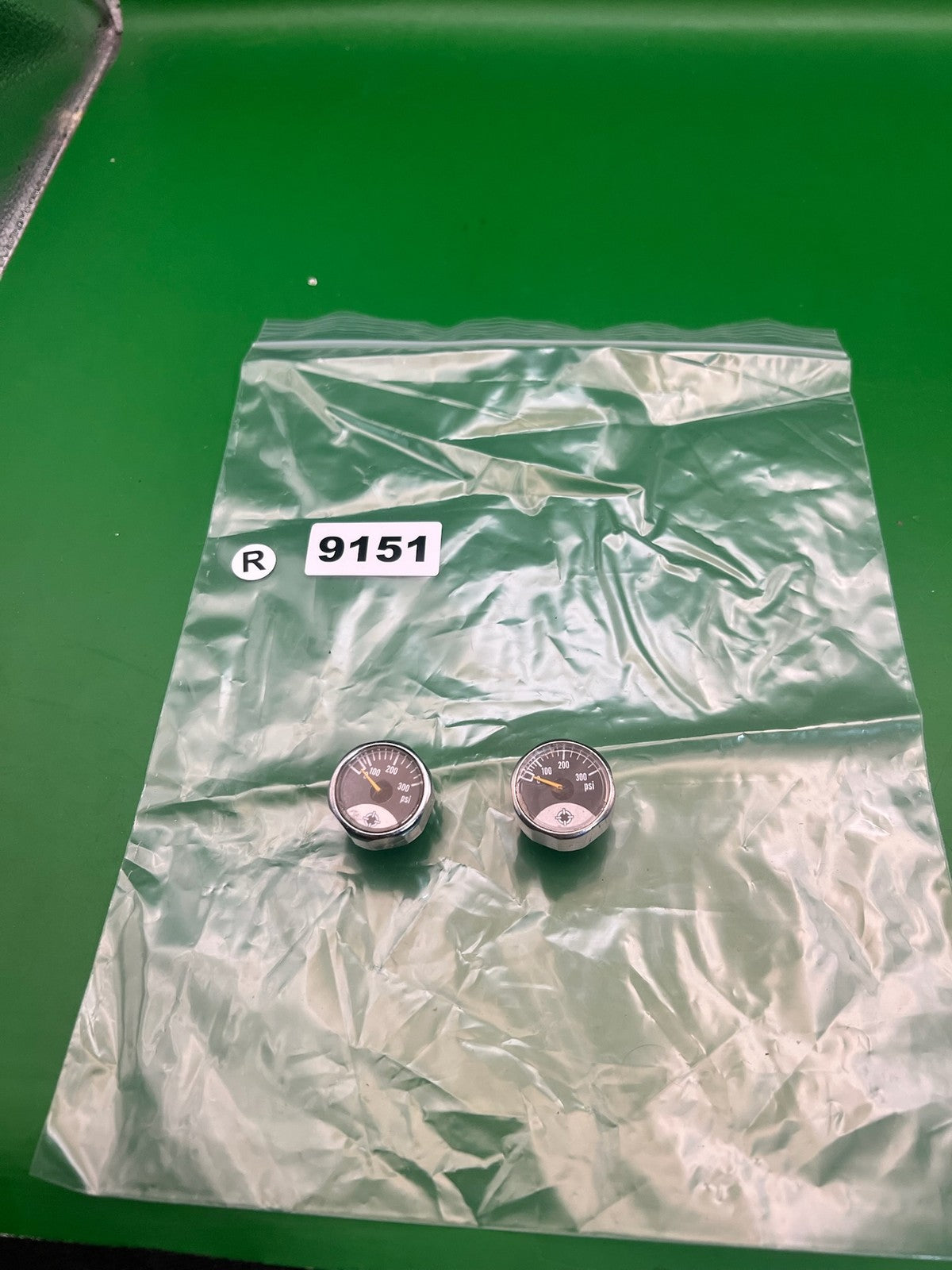 Smart Parts 0-300 PSI Mini Pressure Gauge Chrome Silver Lot of 2