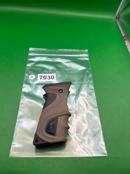 Tan Luxe Grips
