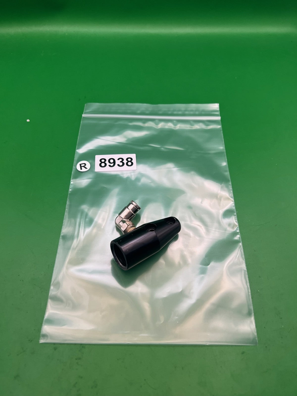 Duck Bill Air Adapter Black with 90-Degree Fitting