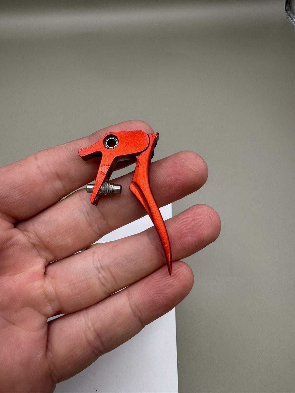 Dye DM13 Trigger