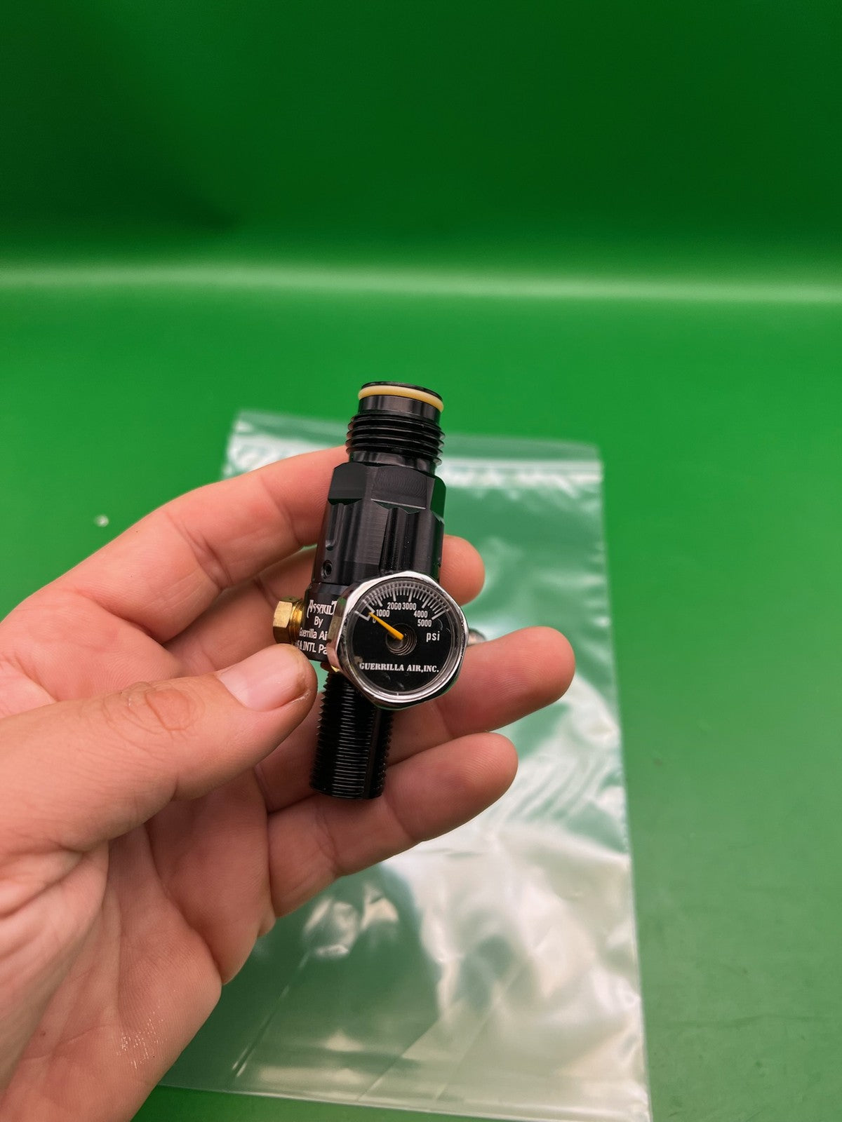 Guerrilla Air Assault HPA Tank Regulator Black 5000 PSI w/ Gauge