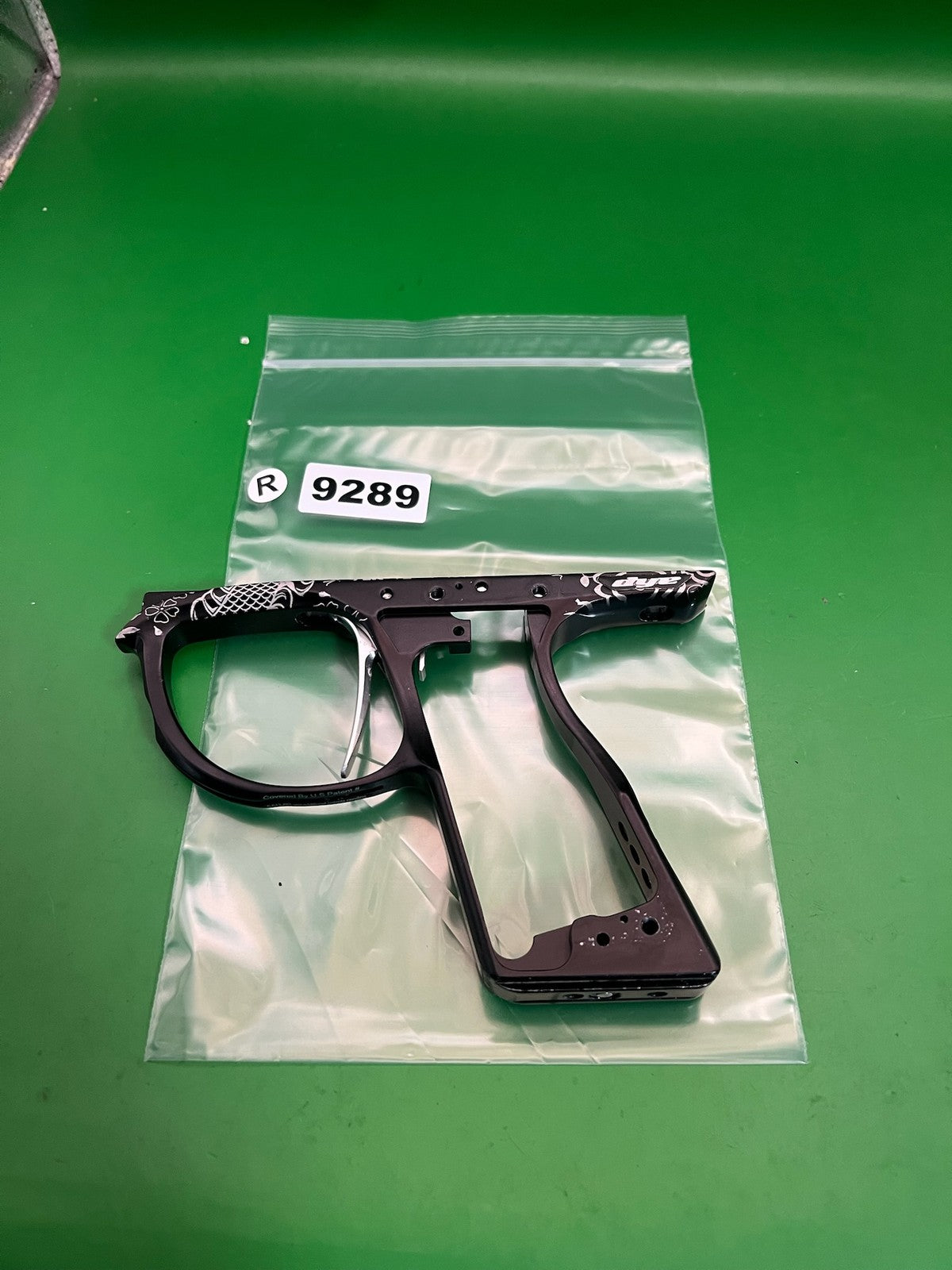 Dye DM6 Ultralite Trigger Frame Black White Graphic Matrix UL