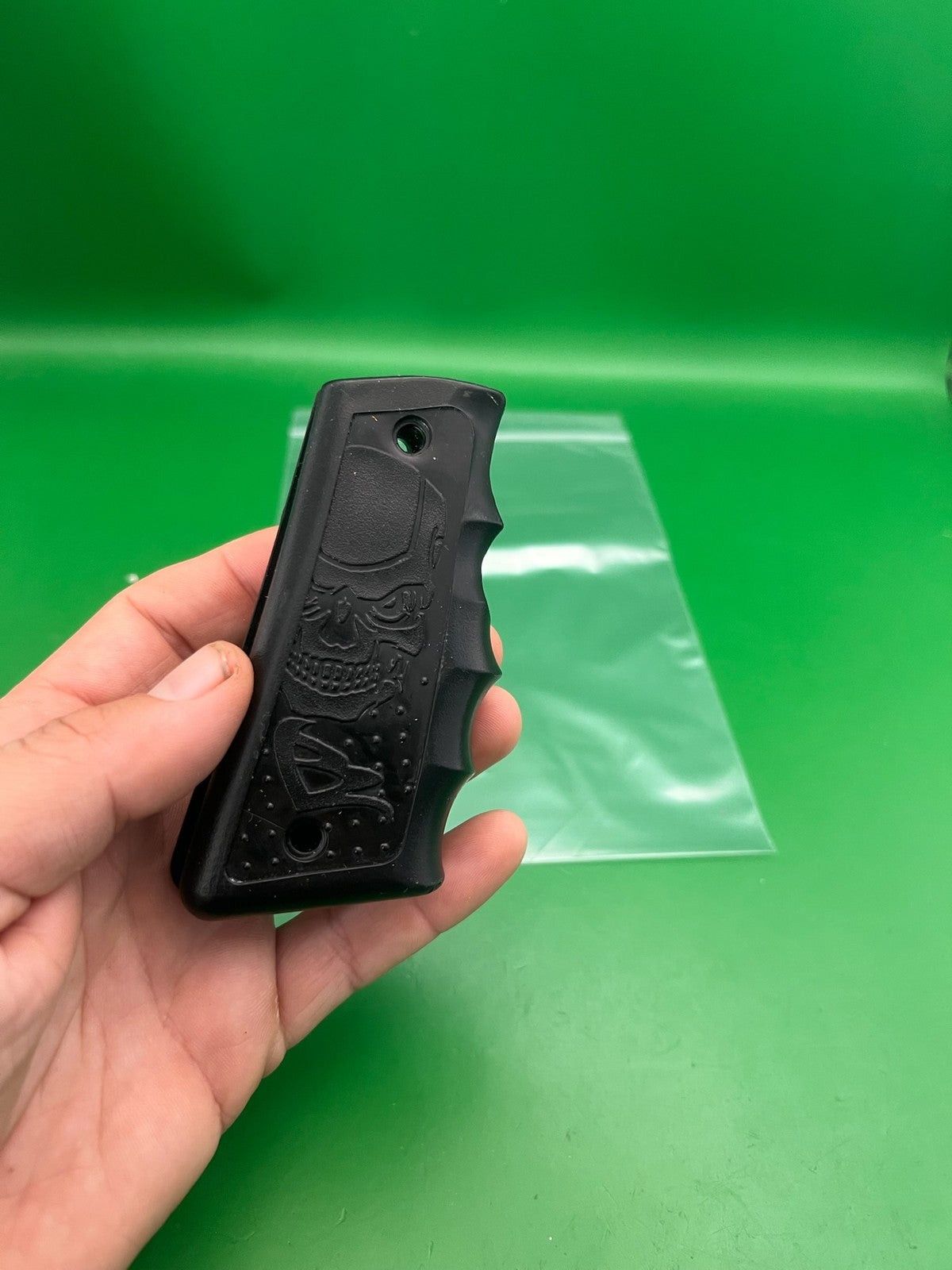 Bob Long Style Right Grips Panel Black Skull